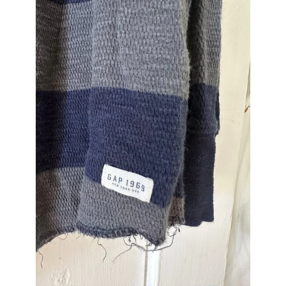 Gap kids youth size 2X – large striped shirt